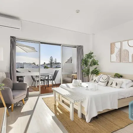 Moai Dream * Albufeira